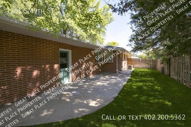 Building Photo - 1201 S 49th St