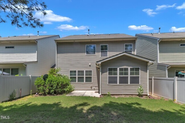 Building Photo - 211 Westgrove Ct