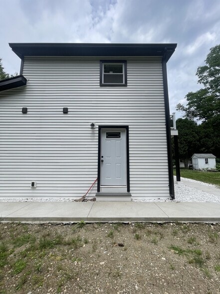Building Photo - 155 Grantwood Dr