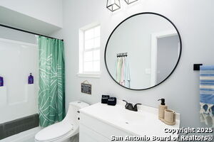 Building Photo - 114 Dilworth St