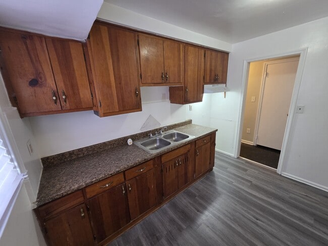 Building Photo - 8639 Minock St