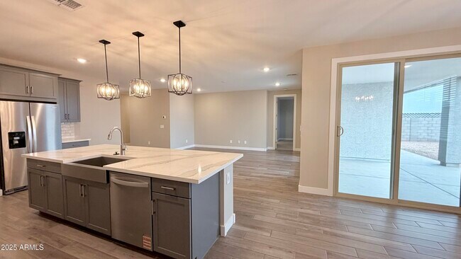 Building Photo - 15901 W El Cortez Pl