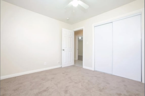 Building Photo - 445 Bard St