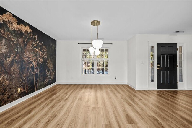 Building Photo - 43 S Lakeshore Dr