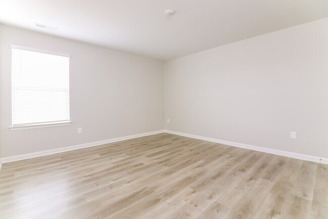 Building Photo - Bright 4-Bedroom Home in Clayton, NC