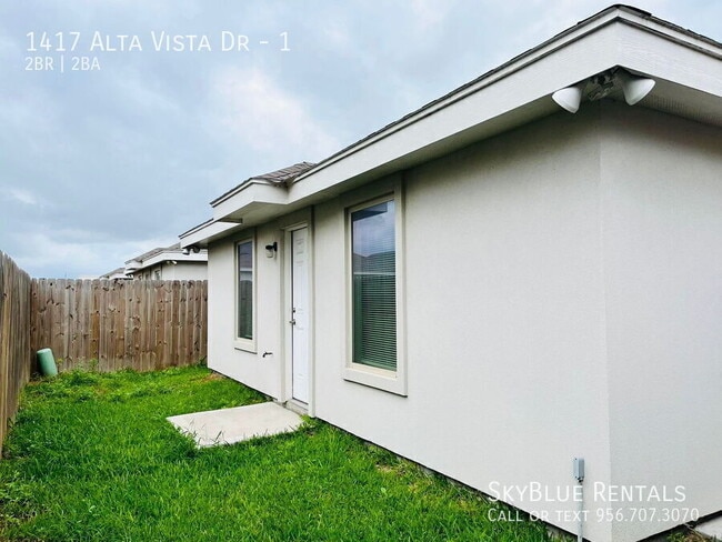 Building Photo - 1417 Alta Vista Dr