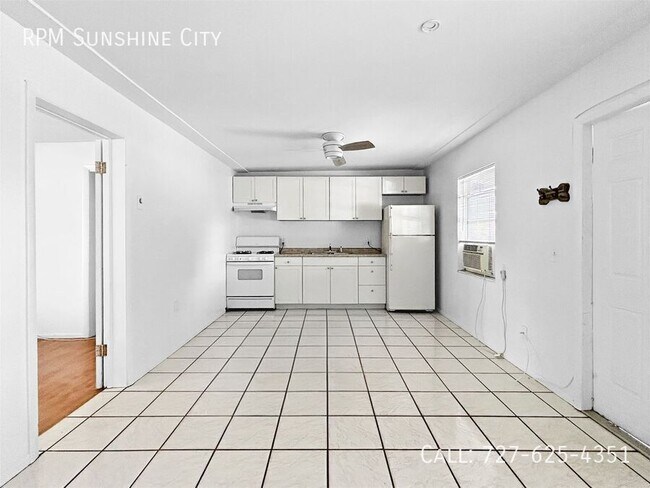 Building Photo - 10464 106th Ave N