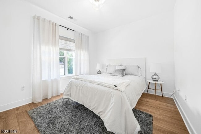 Building Photo - 20 Encampment Court