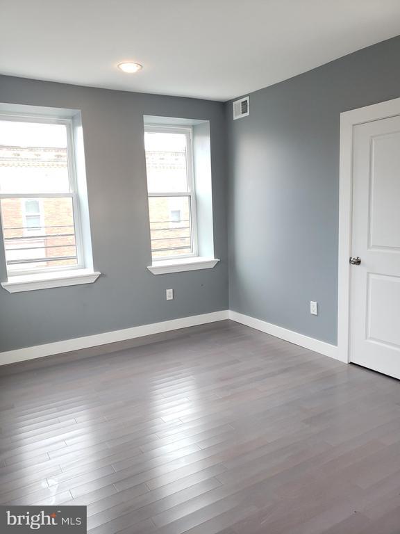 Building Photo - 5109 Woodland Ave