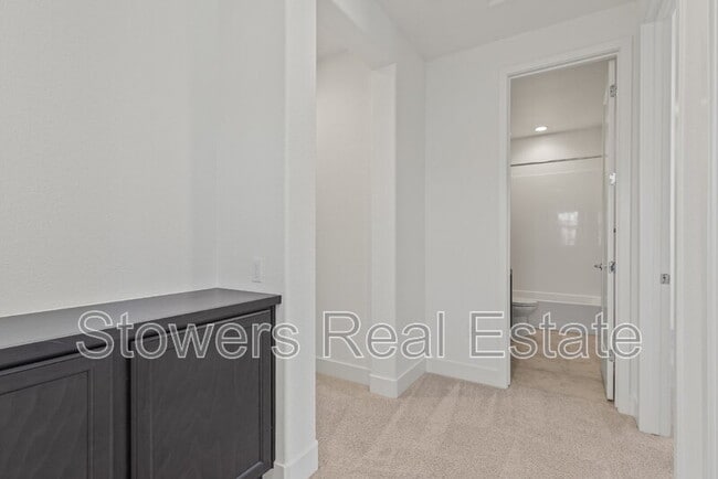 Building Photo - 2012 Confidence Wy