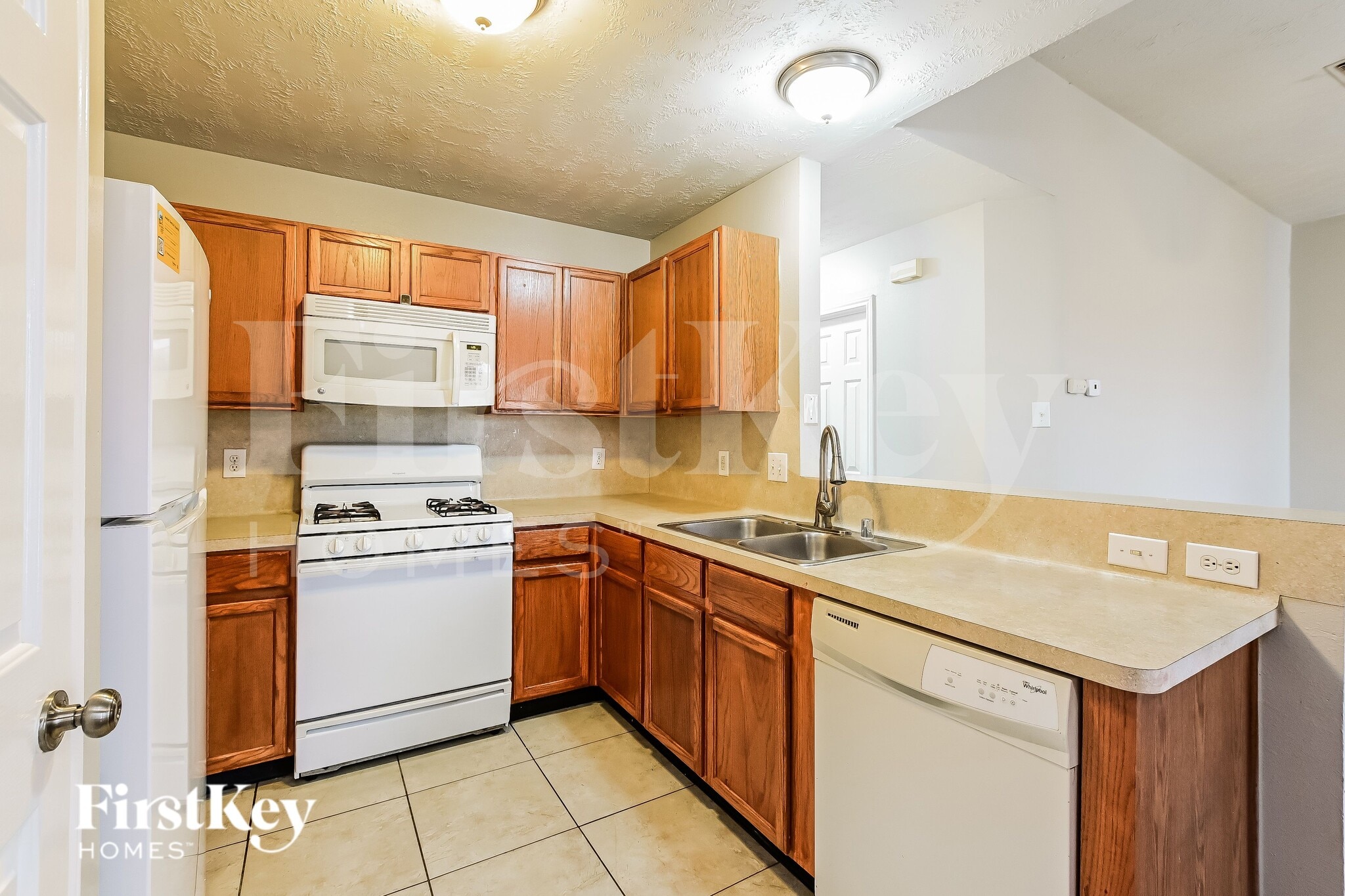 Building Photo - 507 Richcrest Dr