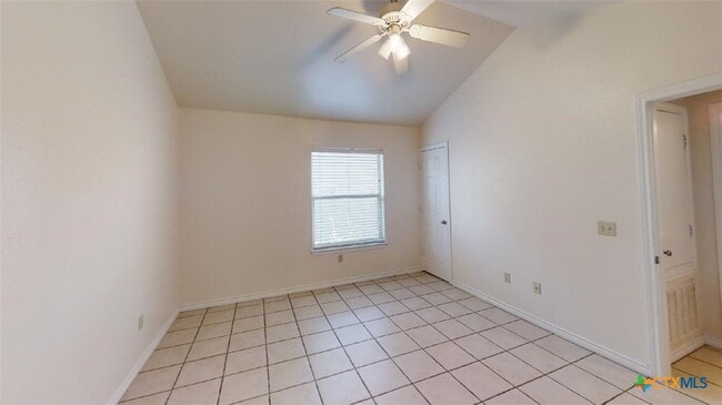 Building Photo - 412 Burleson St