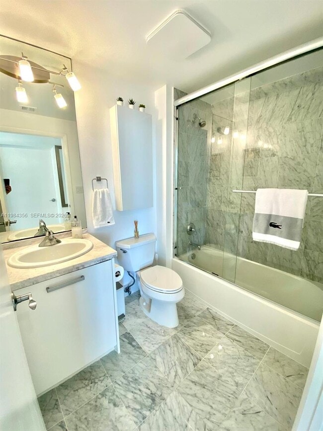 Building Photo - 253 NE 2nd St