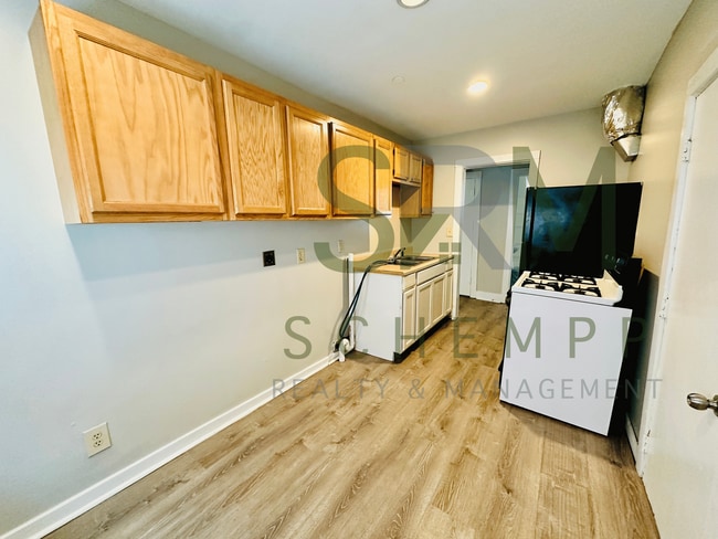 Building Photo - Spacious 2BD home off of Taylor Blvd!