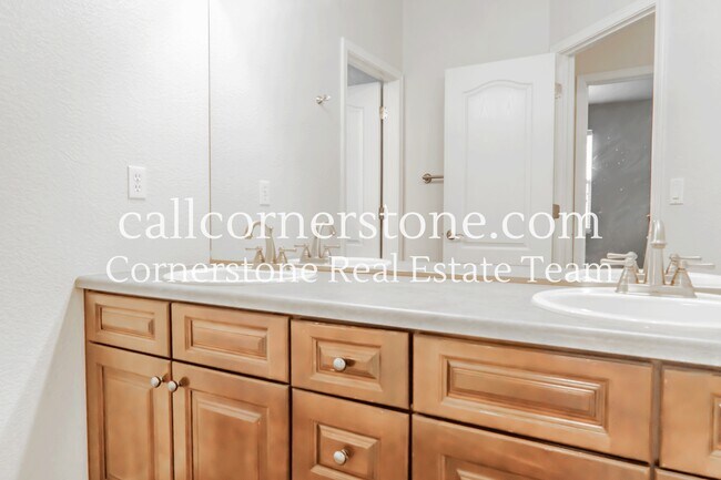 Building Photo - 13932 Sierra Star Ct