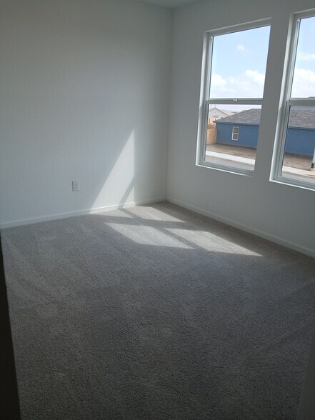 Building Photo - 8452 Violet Sapphire