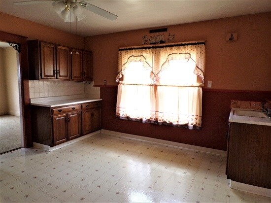 Building Photo - 432 16th St