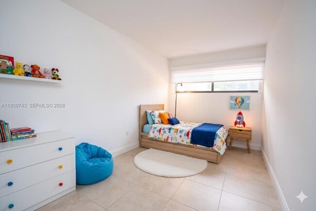 Building Photo - 3753 Estepona Ave