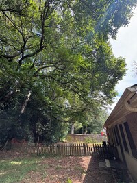 Building Photo - 247 Kimberly Way SW