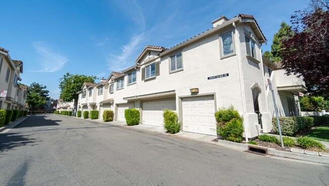 Building Photo - 1171 Tea Rose Cir