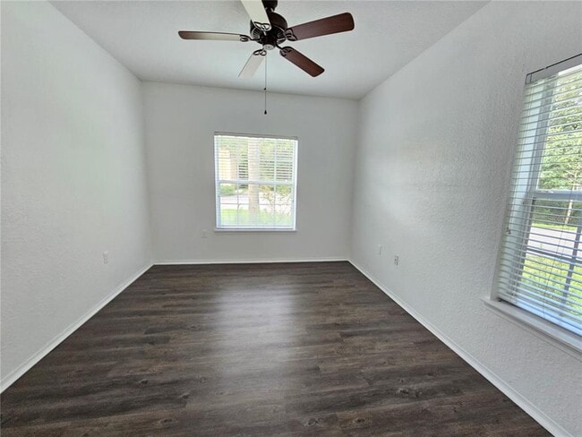 Building Photo - 16309 Fairford Palms Ct