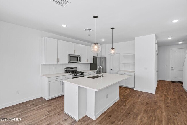 Building Photo - 3023 W Bent Tree Dr