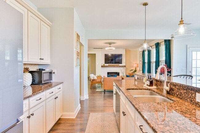 Building Photo - 430 Spectrum Rd