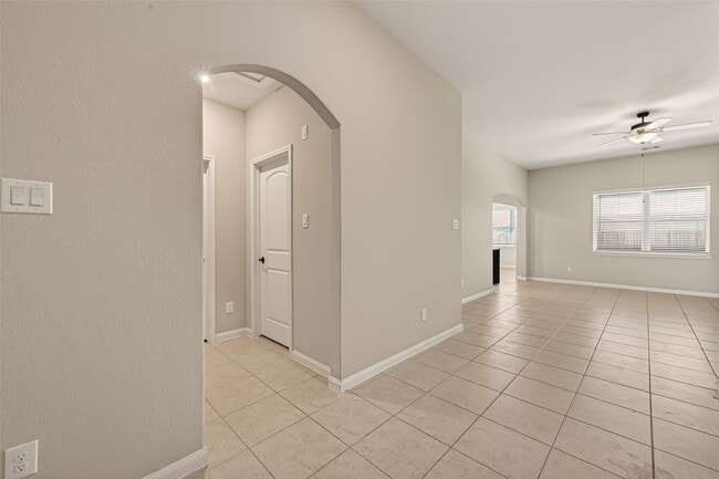 Building Photo - 21218 Echo Manor Dr