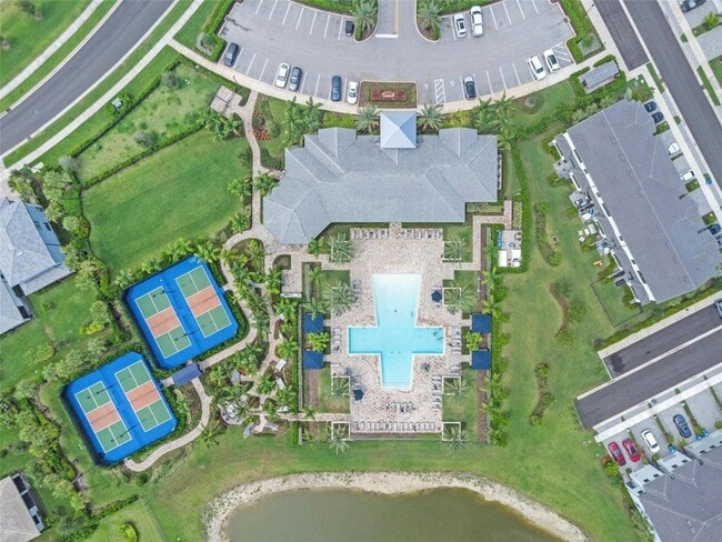 Building Photo - 4566 Silverwood Ln N