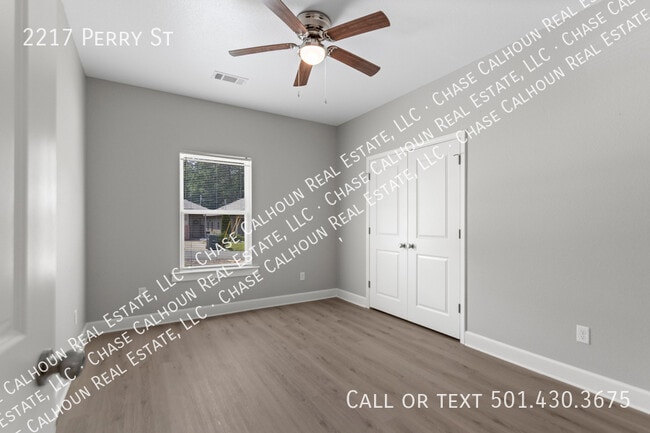 Building Photo - 2217 Perry St