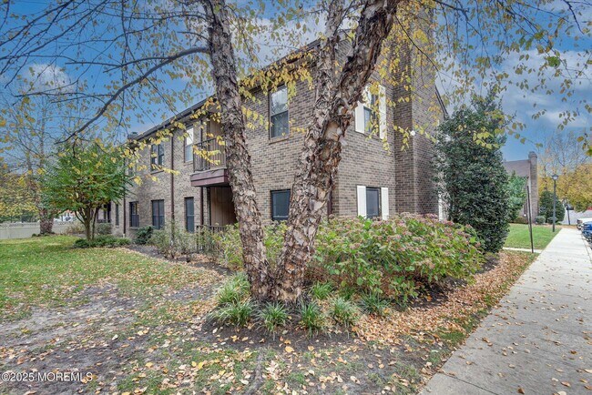 Building Photo - 1508 Wellington Pl