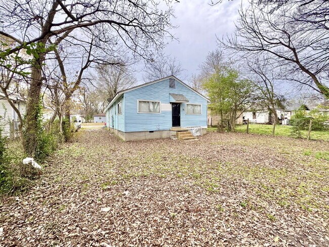 Building Photo - 3338 Coleman Ave