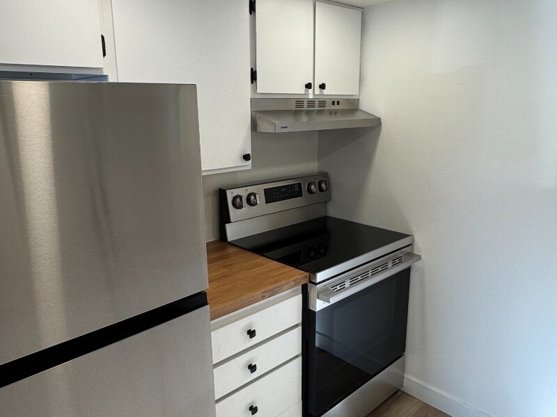 Building Photo - 174-180 W Foxbridge Dr