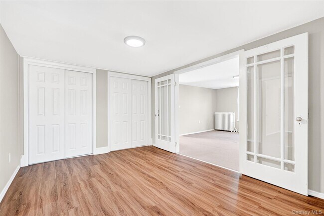 Building Photo - 109 Broadway