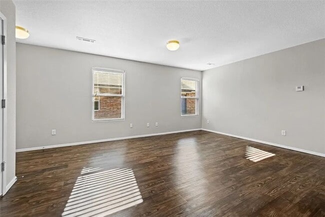 Building Photo - 246 E Anabranch Ct