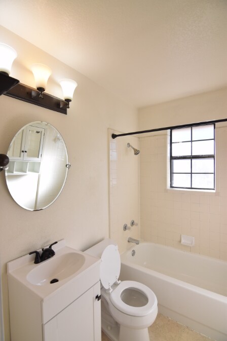 Building Photo - 4602 Fawn Dr