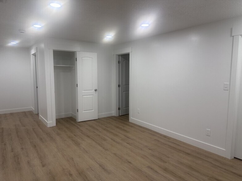 Building Photo - 3770 970 N