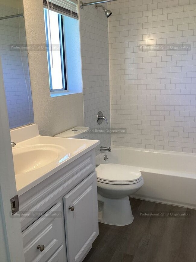 Building Photo - Newly remodeled 1 bedroom minutes from downtown