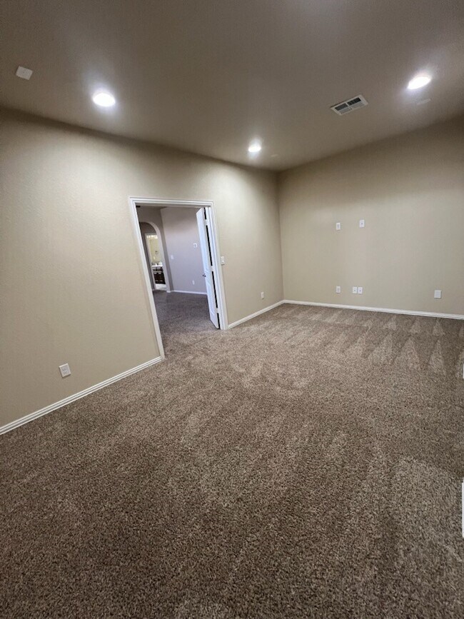 Building Photo - 7036 XIT Ranch Rd