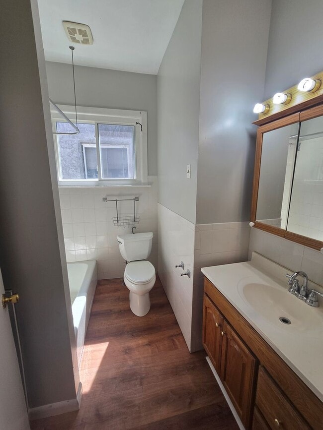 Building Photo - 2435 N 25th St