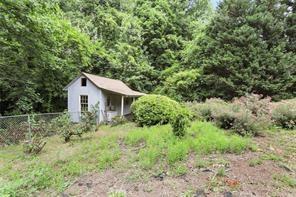 Building Photo - 119 Woodlawn Dr NE