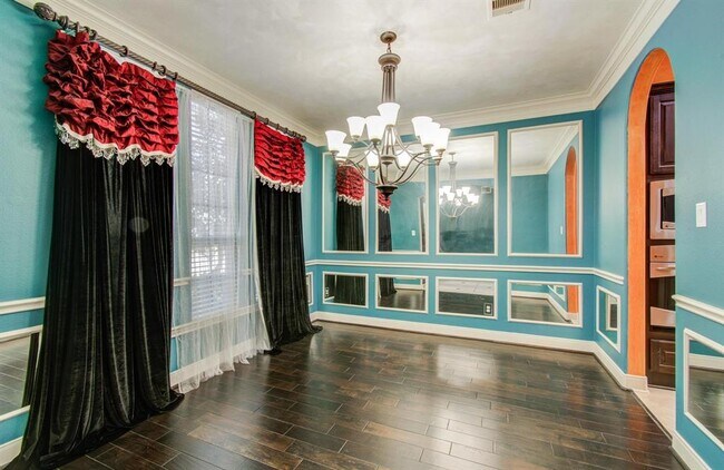 Building Photo - 4203 Scenic Valley Ln
