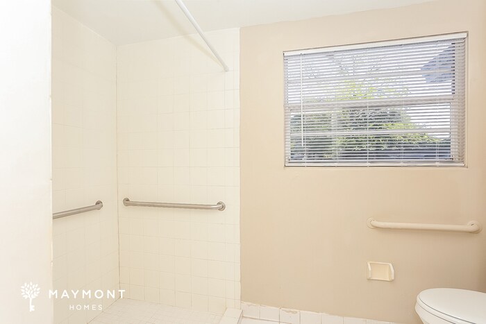 Building Photo - 6311 Sprinkle Dr N