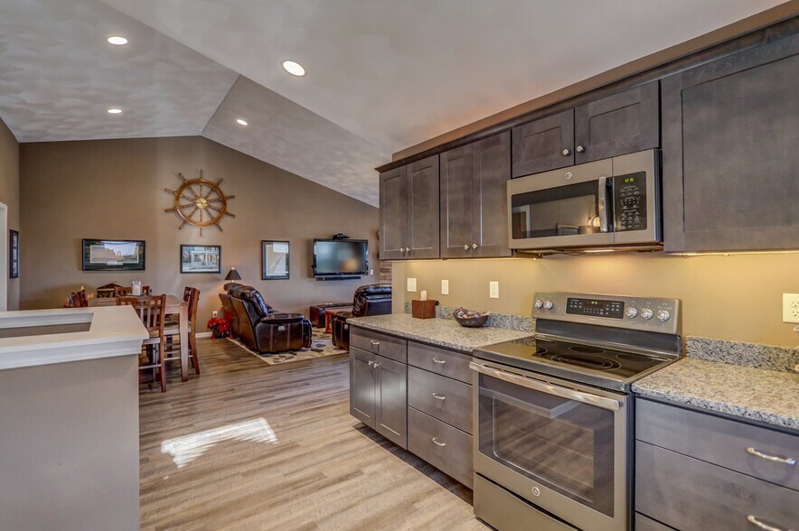 Open floor concept - 836 Thompson Drive