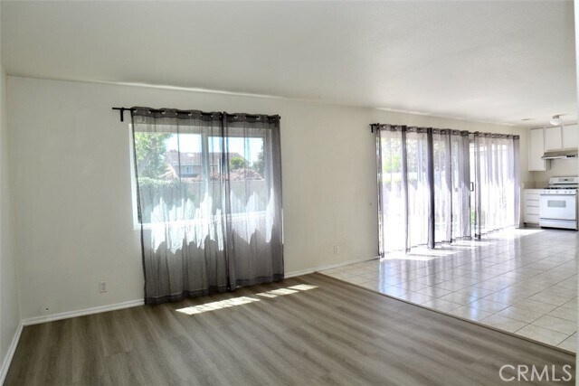 Building Photo - 18 Gold Bluff