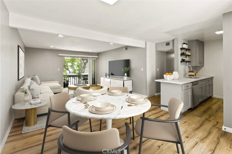 Building Photo - 18620 Hatteras St