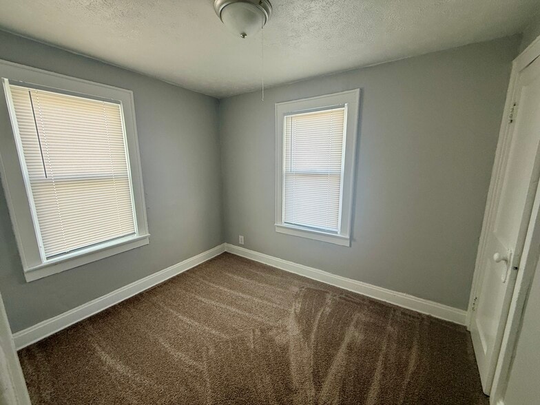 Building Photo - 745 S Wayne Ave