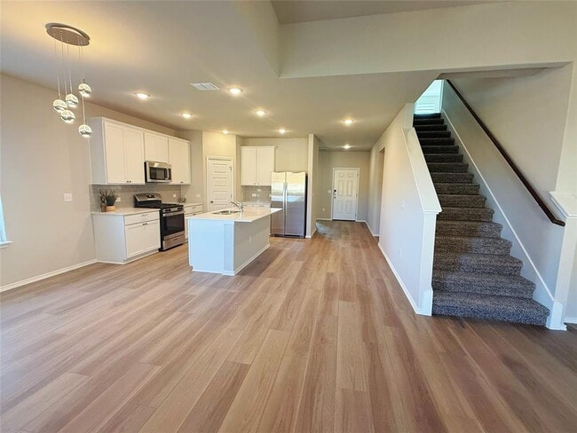 Building Photo - 12200 Dillon Fls Dr