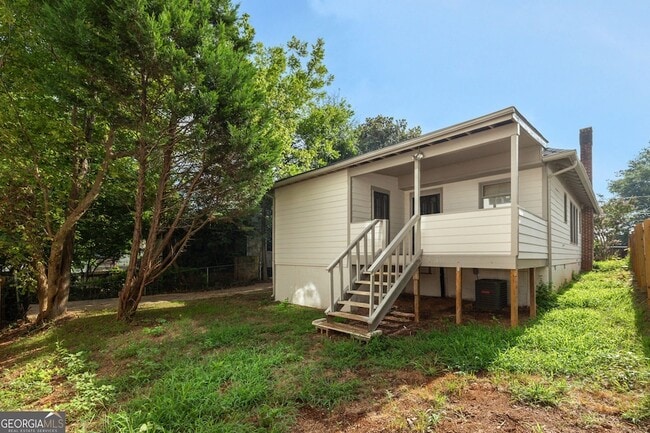 Building Photo - 257 Stovall St SE