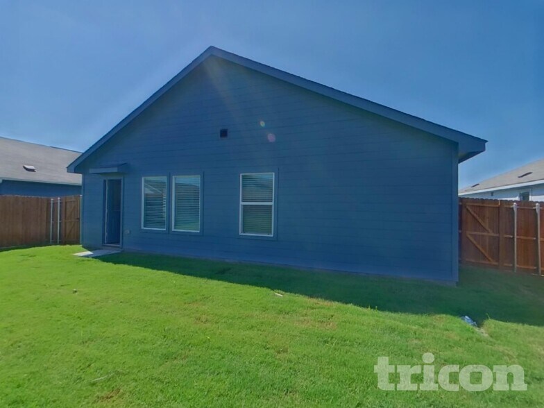 Building Photo - 1636 Baugh St